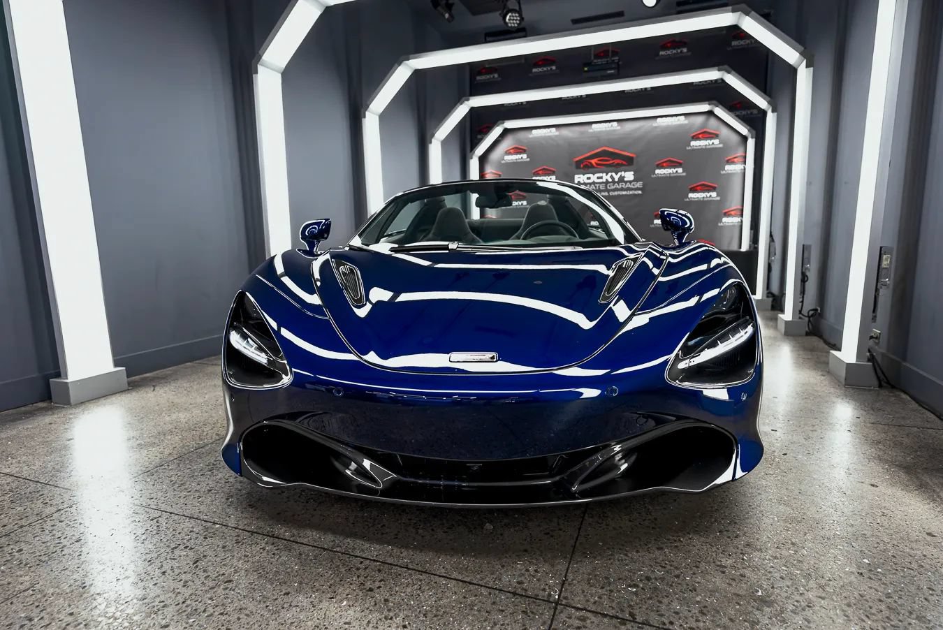 Used 2020 McLaren 720S Spider RWD image 5