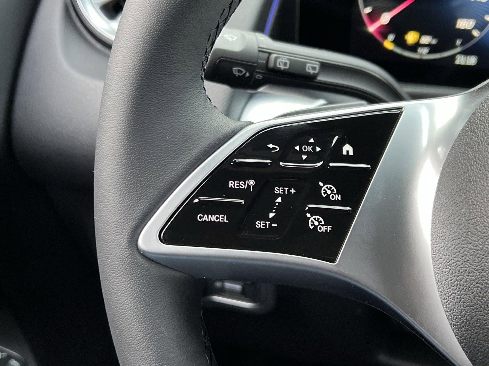 New 2026 Mercedes-Benz GLB 250 4MATIC image 30