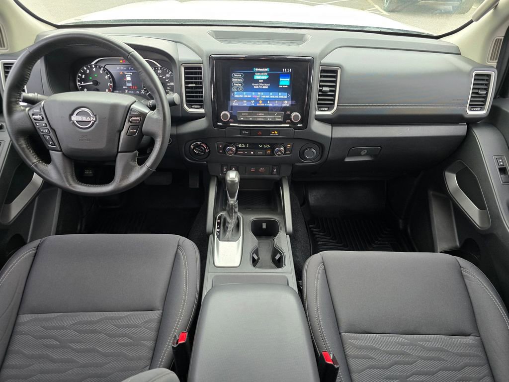 Used 2024 Nissan Frontier SV AWD/4WD image 5