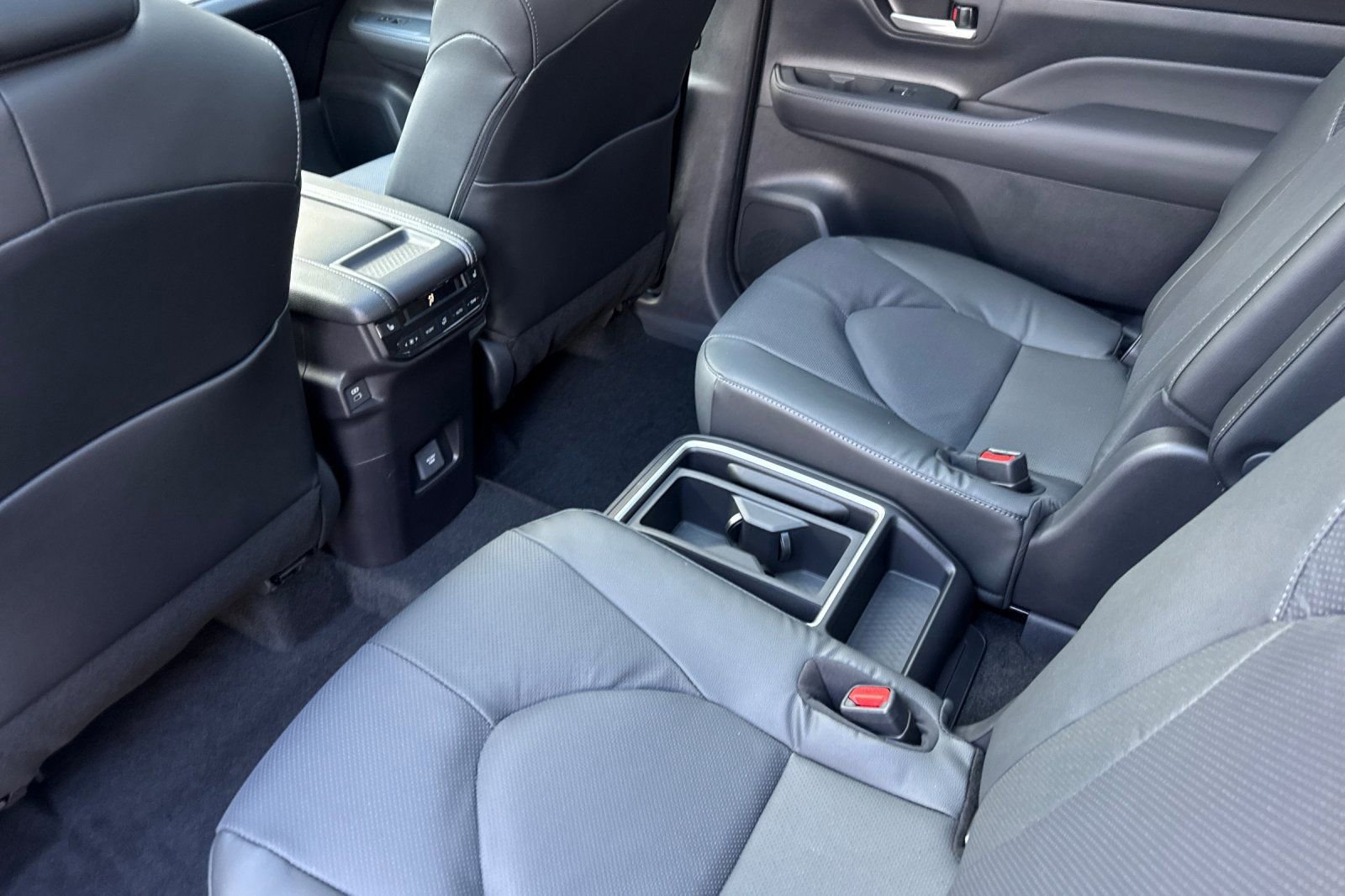 New 2026 Toyota Grand Highlander Limited image 13