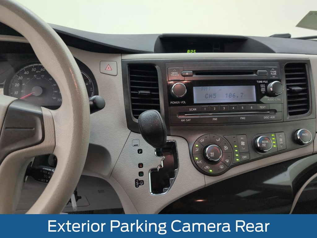 Used 2013 Toyota Sienna L FWD image 18