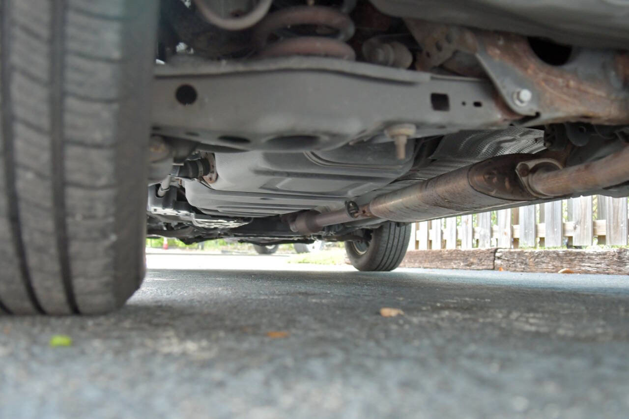 Used 2012 Toyota RAV4 FWD image 8