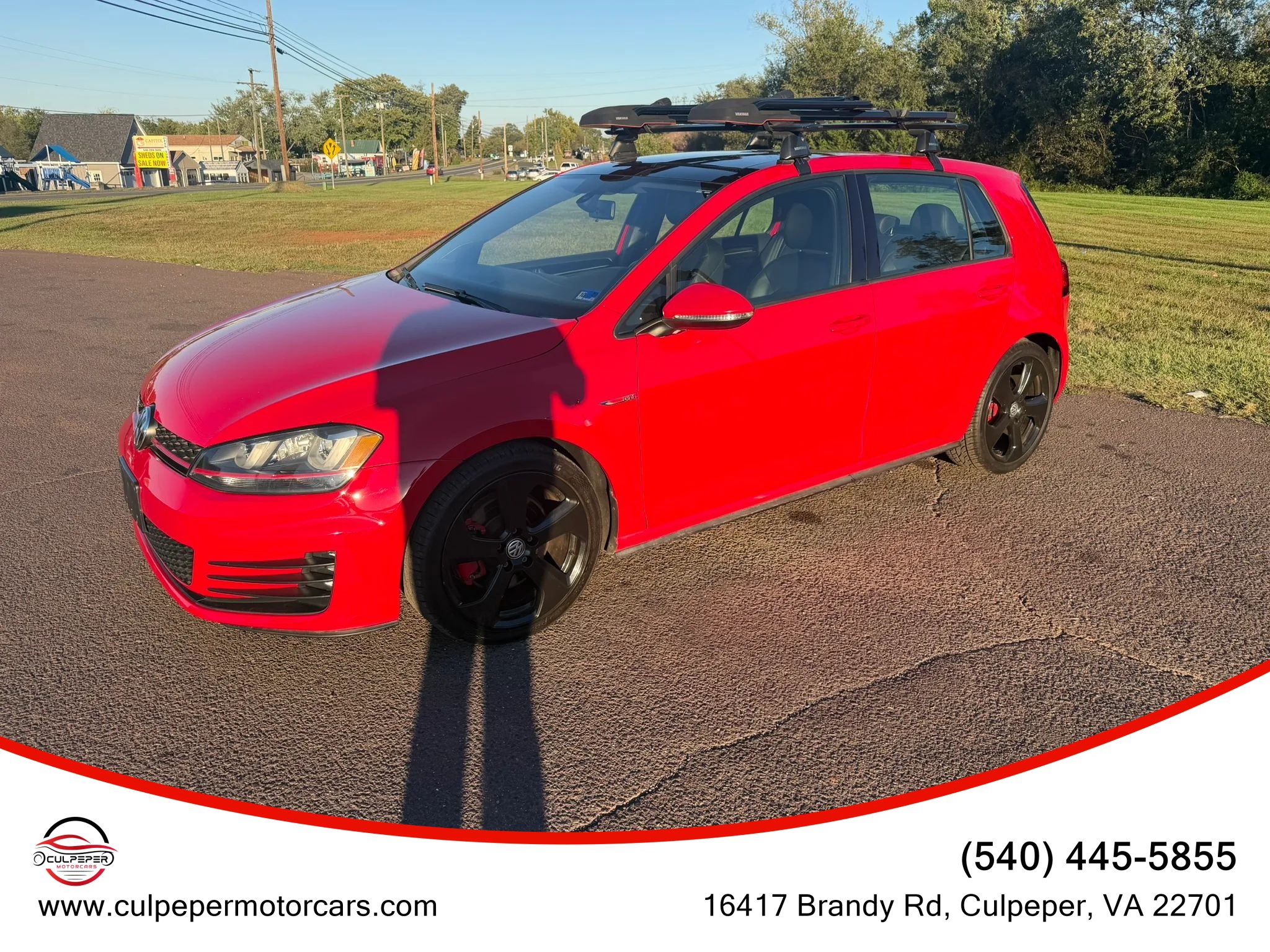 Used 2016 Volkswagen GTI SE w/ Lighting Package (SEL) FWD image 2