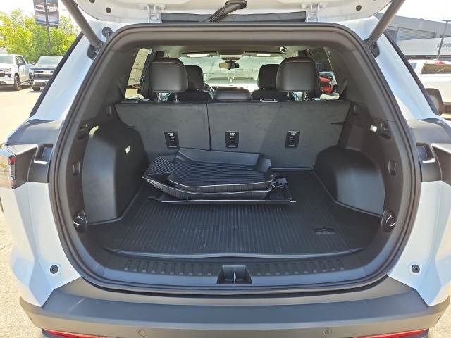 New 2027 Chevrolet Equinox ACTIV w/ Convenience Package III FWD image 26