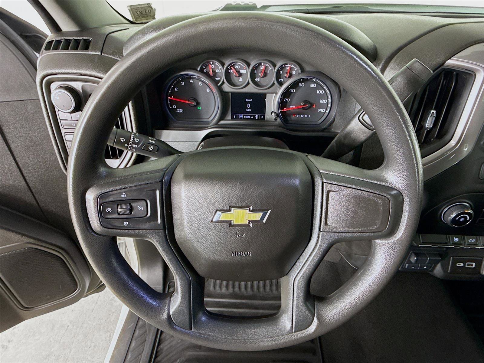 Used 2022 Chevrolet Silverado 2500 Custom w/ Custom Value Package image 12