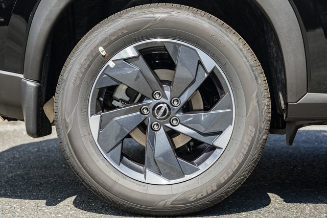 New 2026 Nissan Rogue SV image 18