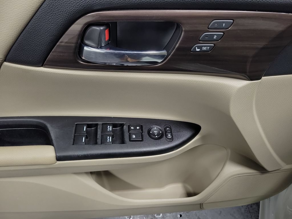 Used 2016 Honda Accord EX-L image 24