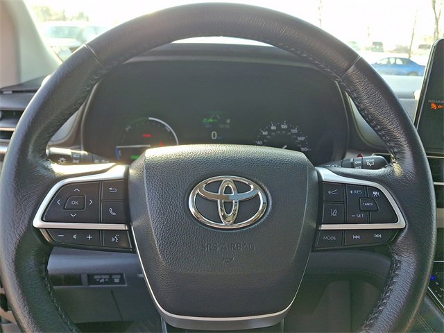 Used 2024 Toyota Sienna XLE image 20