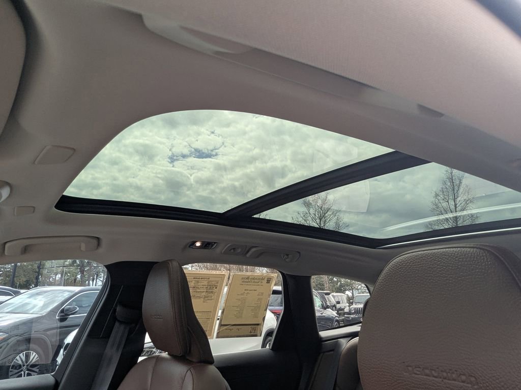 Used 2020 Volvo XC60 T5 Inscription image 7