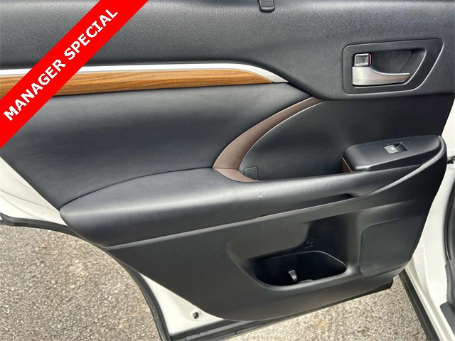 Used 2019 Toyota Highlander Limited Platinum image 23