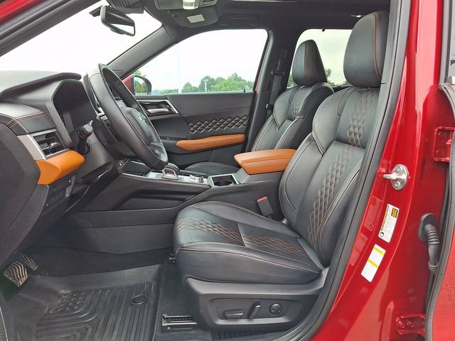 Used 2024 Mitsubishi Outlander SEL AWD/4WD image 16