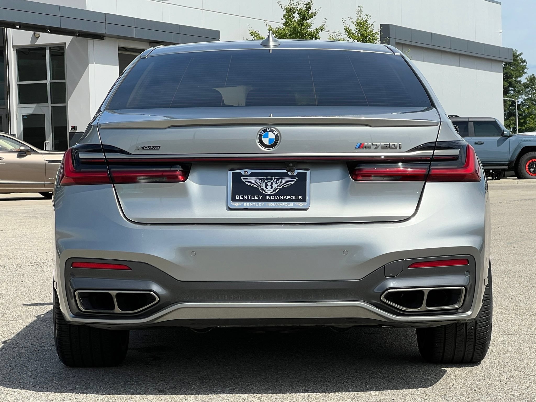 Used 2021 BMW M760i xDrive AWD/4WD image 7