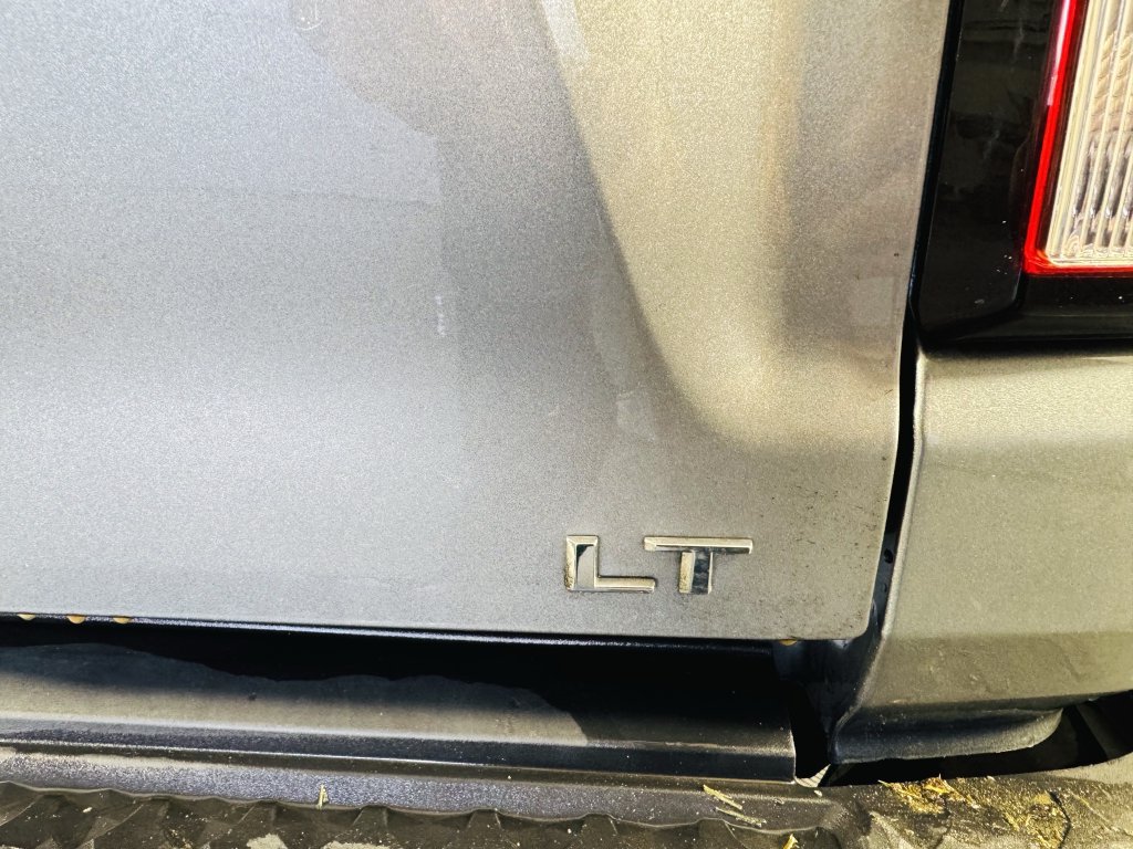 Used 2024 Chevrolet Colorado LT RWD image 25