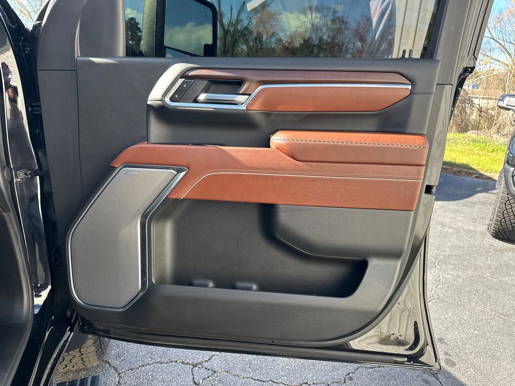 Used 2025 GMC Sierra 2500 Denali Ultimate image 15