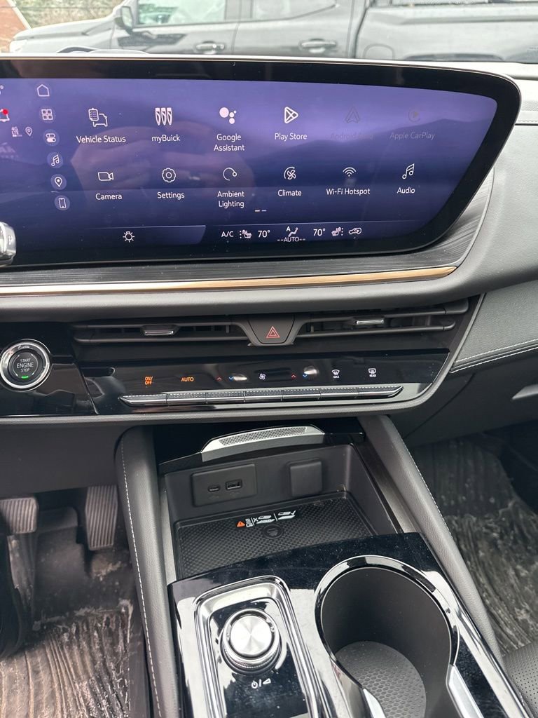 Certified 2024 Buick Envision Avenir image 3