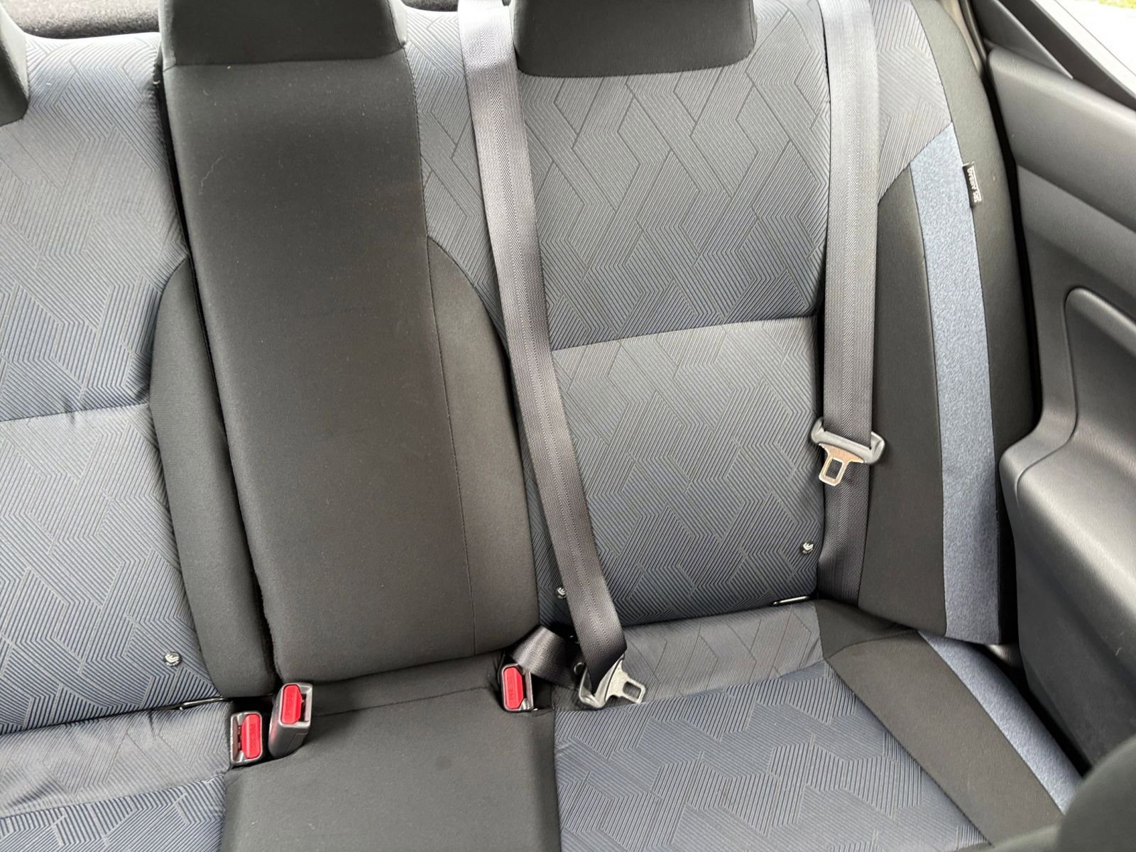 Used 2025 Nissan Versa SV FWD image 37