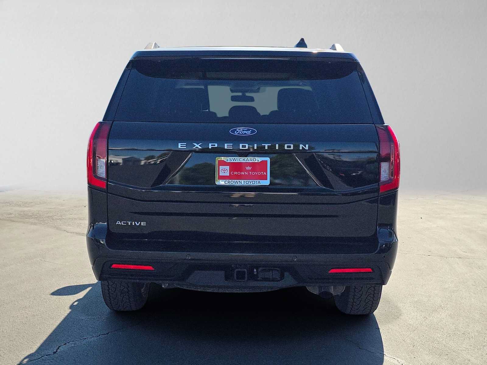 Used 2025 Ford Expedition Active AWD/4WD image 4