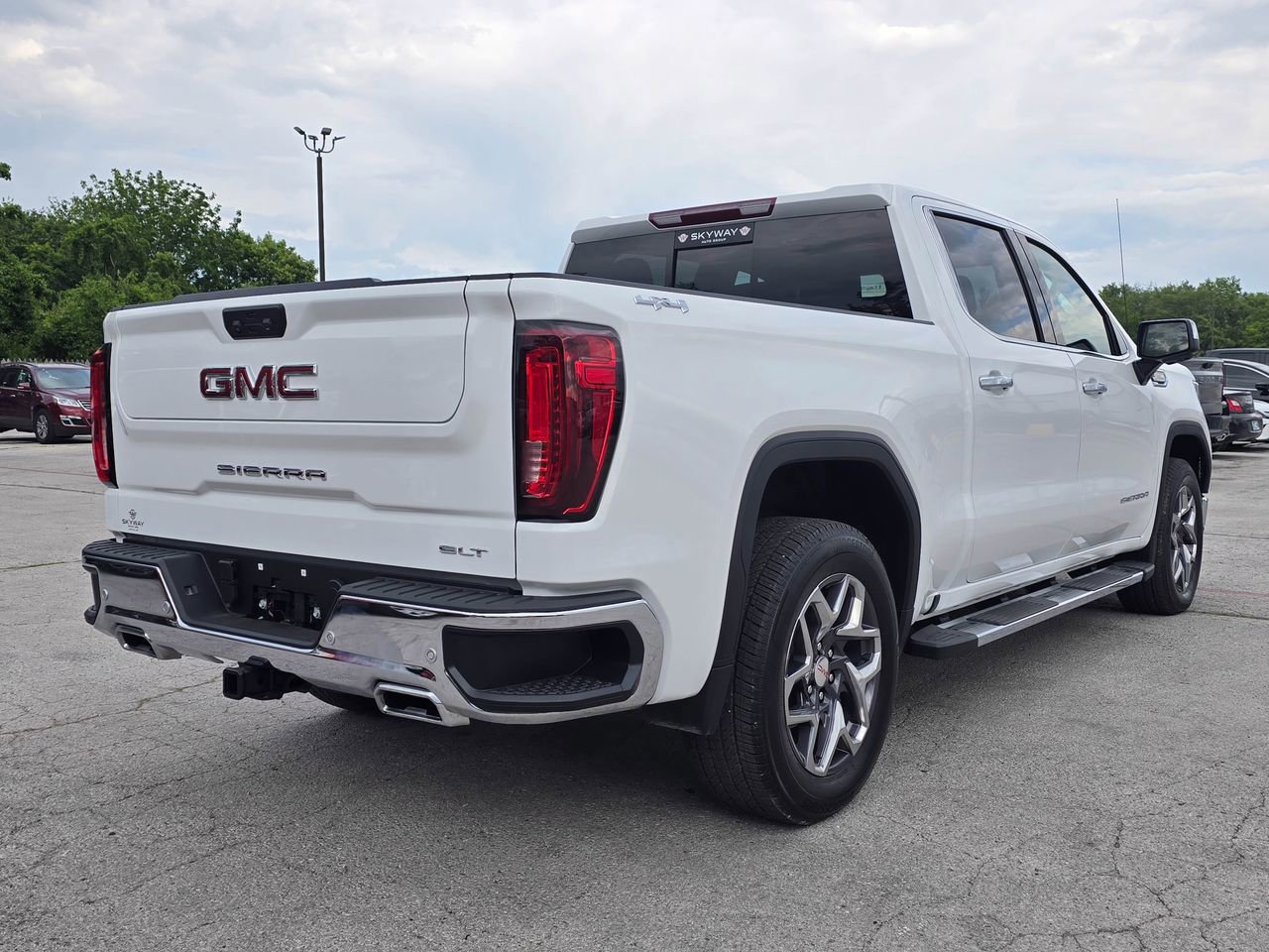 Used 2025 GMC Sierra 1500 SLT w/ SLT Premium Plus Package AWD/4WD image 5