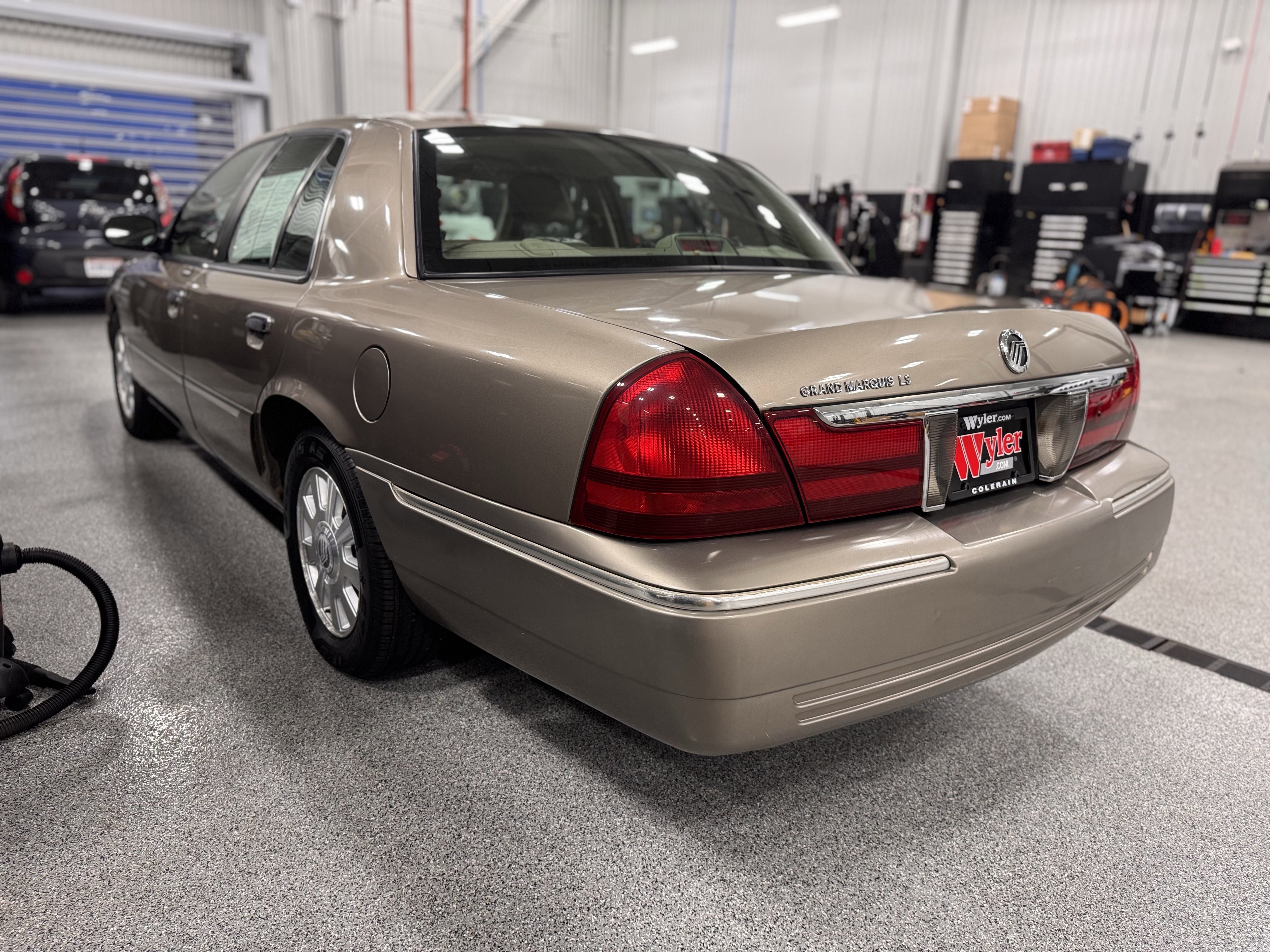 Used 2003 Mercury Grand Marquis LS image 26