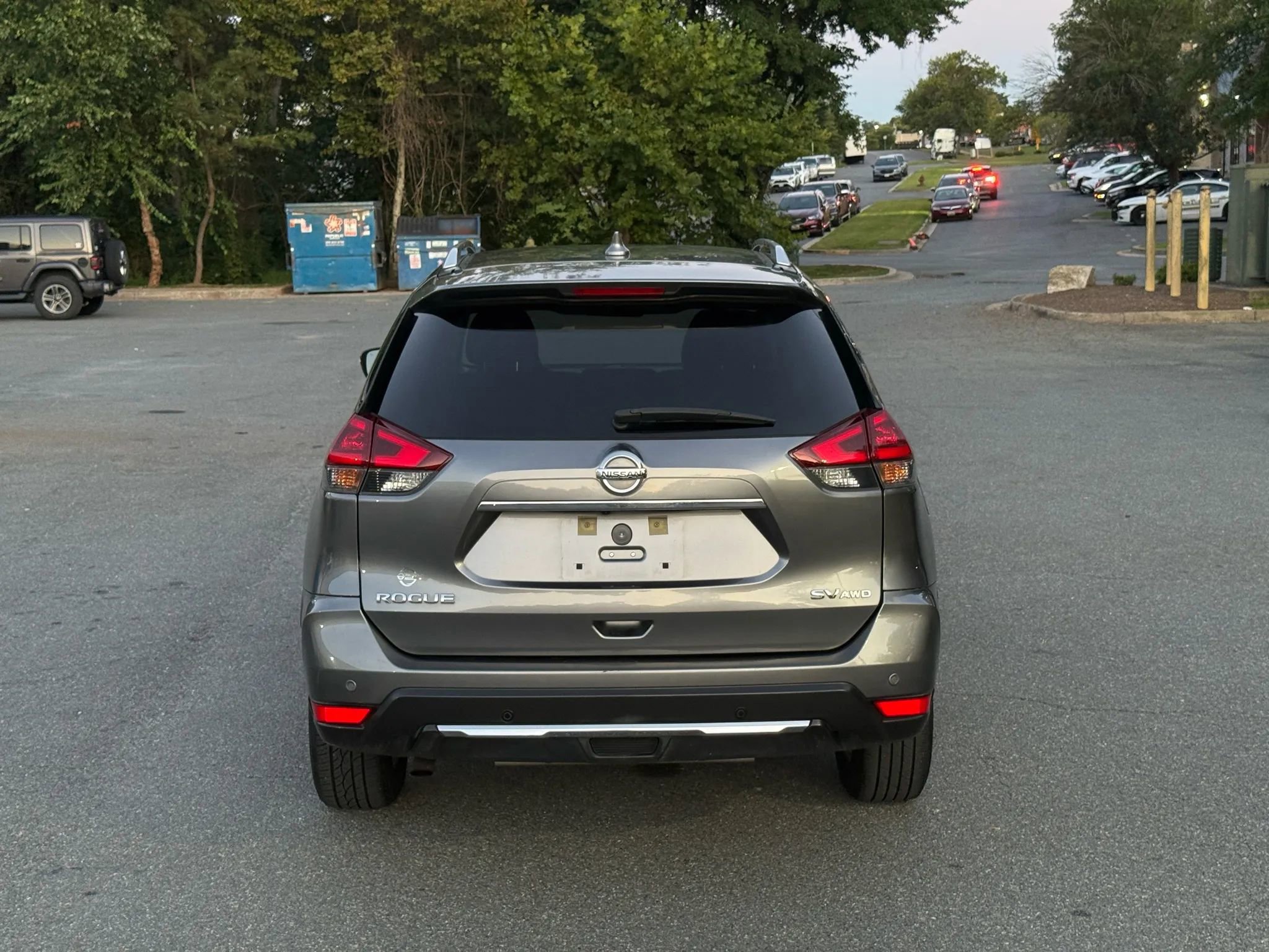 Used 2020 Nissan Rogue SV image 11