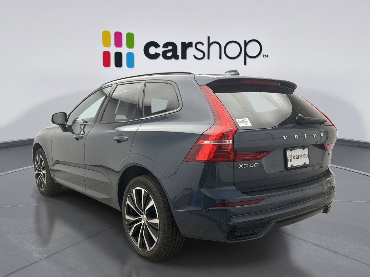 Used 2025 Volvo XC60 B5 Plus image 2