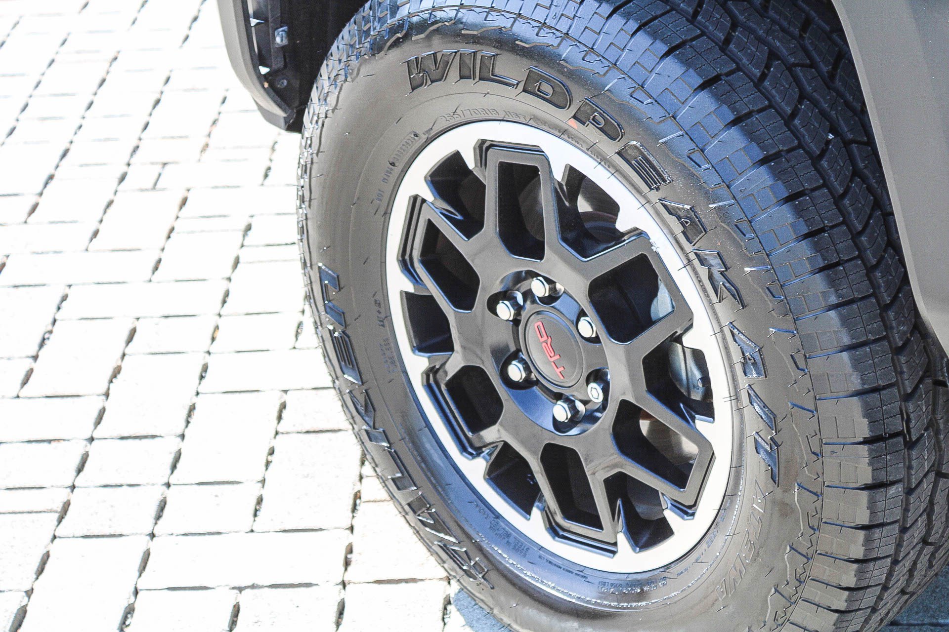 Used 2024 Toyota Tacoma TRD Off-Road w/ TRD Off Road Upgrade Package AWD/4WD image 13