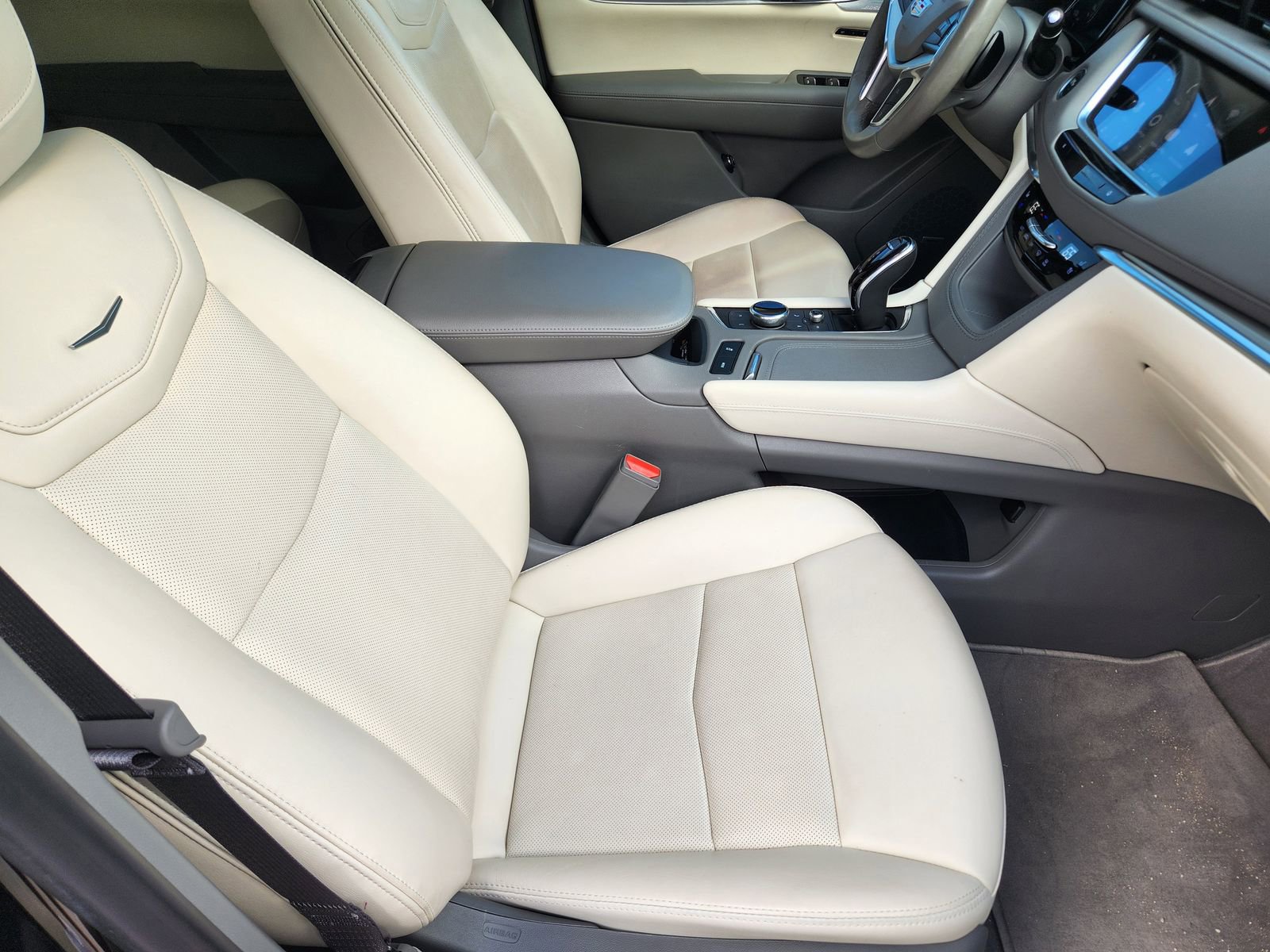 Used 2023 Cadillac XT5 Premium Luxury w/ Technology Package image 15