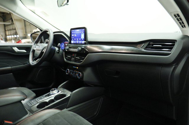 Used 2022 Ford Escape SEL w/ SEL Stealth AWD Package image 21