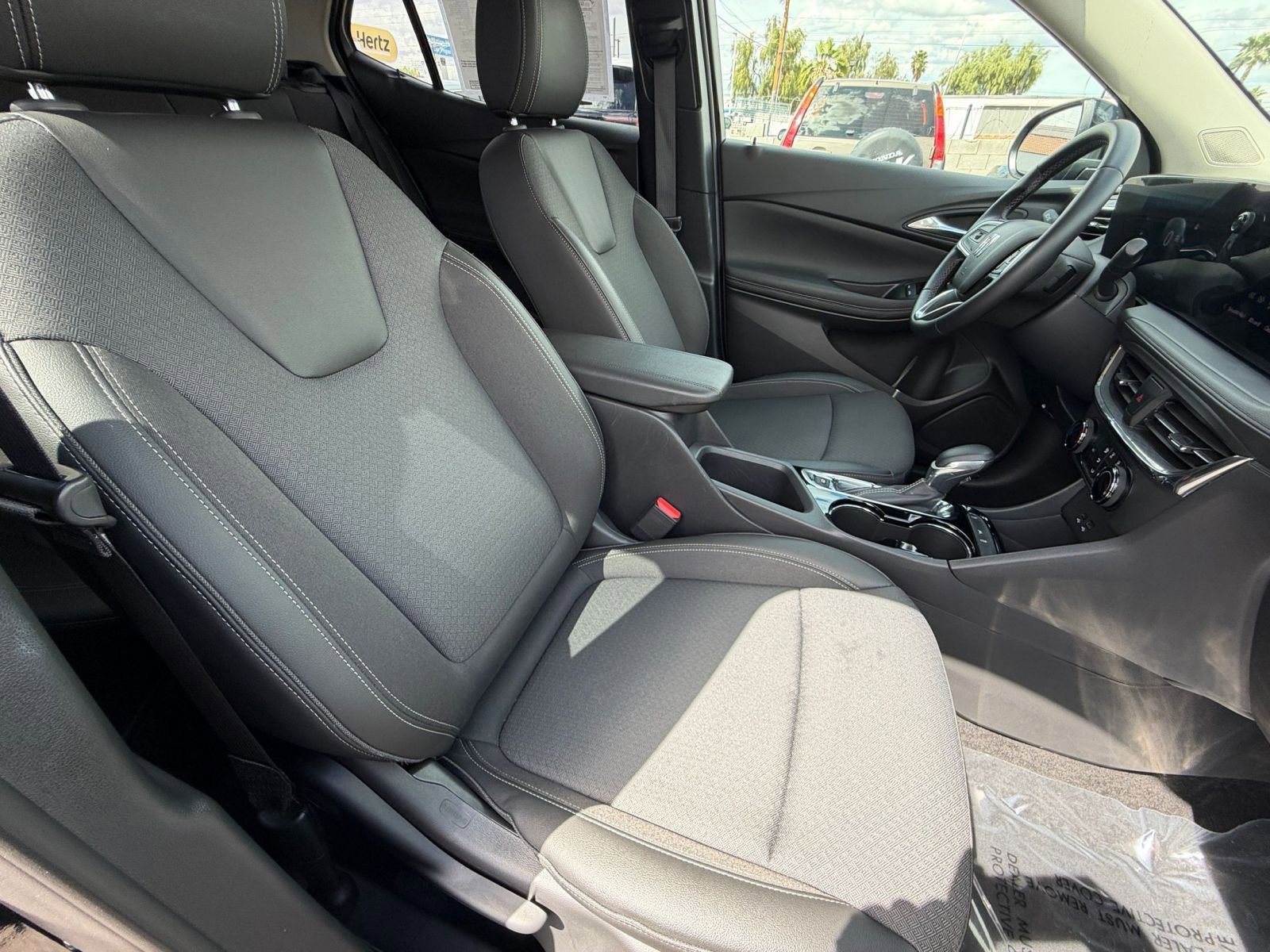 Used 2025 Buick Encore GX Preferred FWD image 35