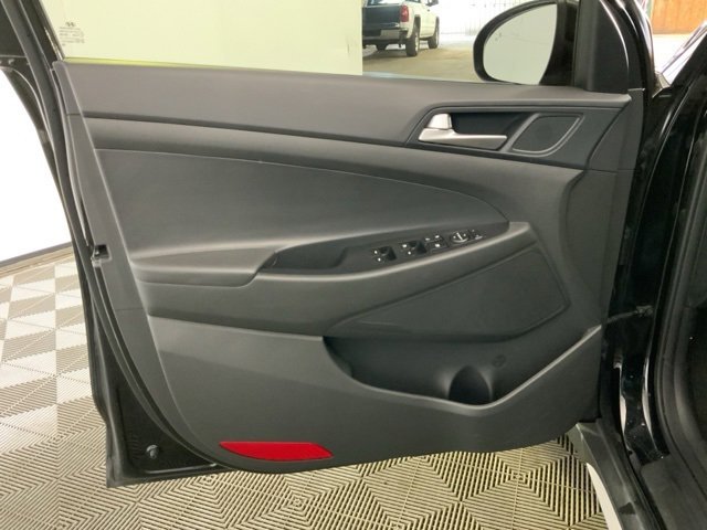 Used 2020 Hyundai Tucson SEL w/ Cargo Package image 16