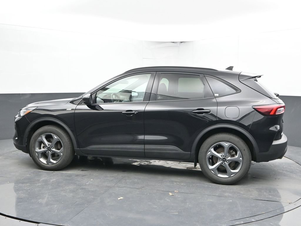 Used 2025 Ford Escape ST-Line image 8