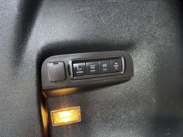 Used 2018 Ford Explorer Limited image 55
