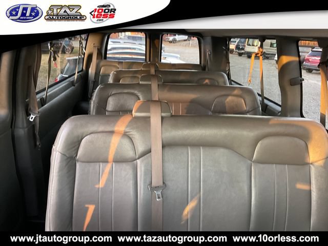 Used 2021 Chevrolet Express 3500 LS RWD image 9