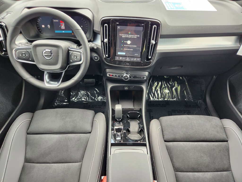 New 2026 Volvo XC40 B5 Ultra w/ Climate Package AWD/4WD image 16
