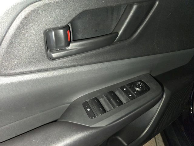 Used 2024 Toyota Prius LE image 13