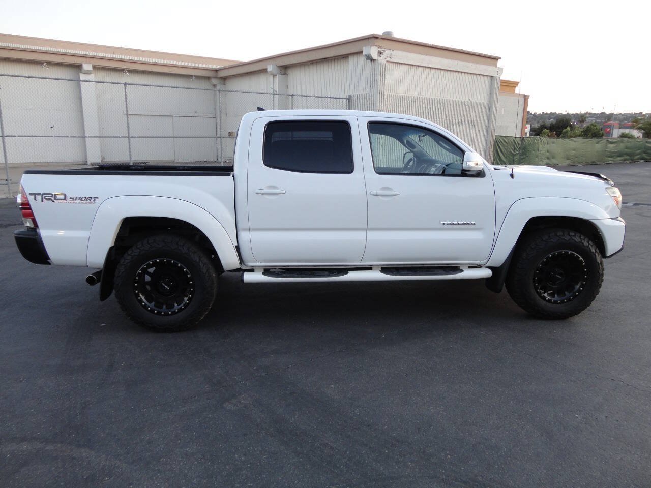 Used 2015 Toyota Tacoma PreRunner w/ TRD Sport Package RWD image 8