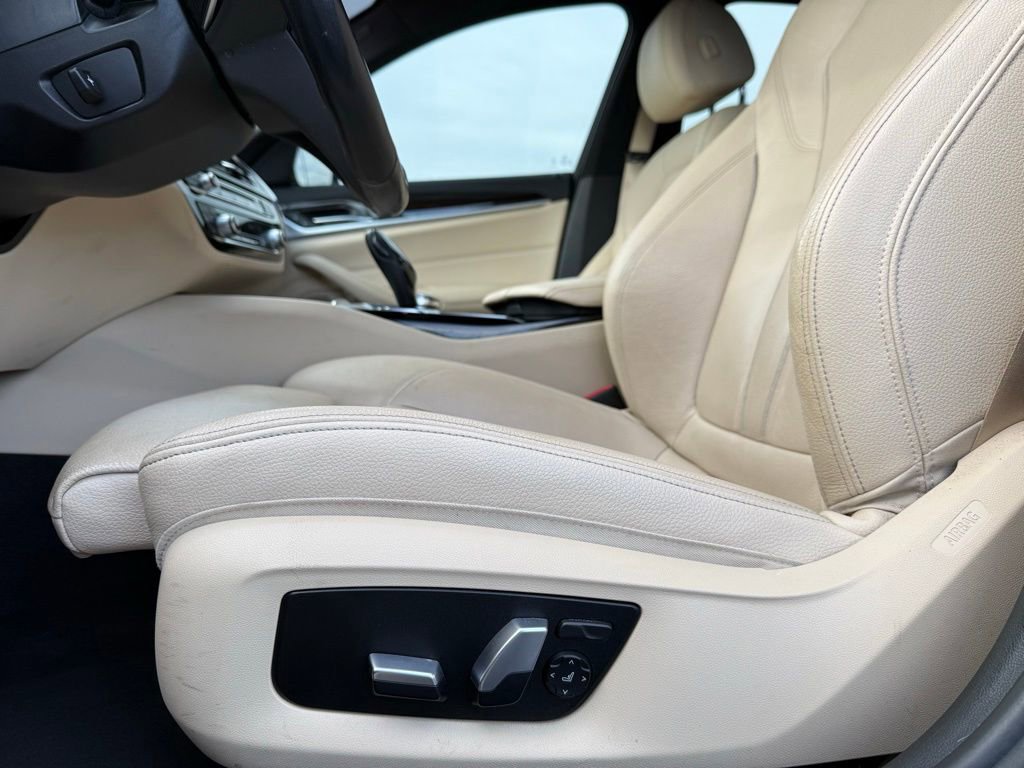 Used 2018 BMW 530i xDrive AWD/4WD image 9