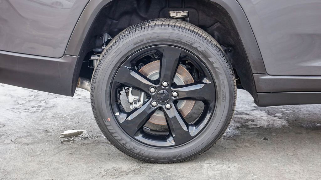 New 2025 Jeep Grand Cherokee L Altitude image 12