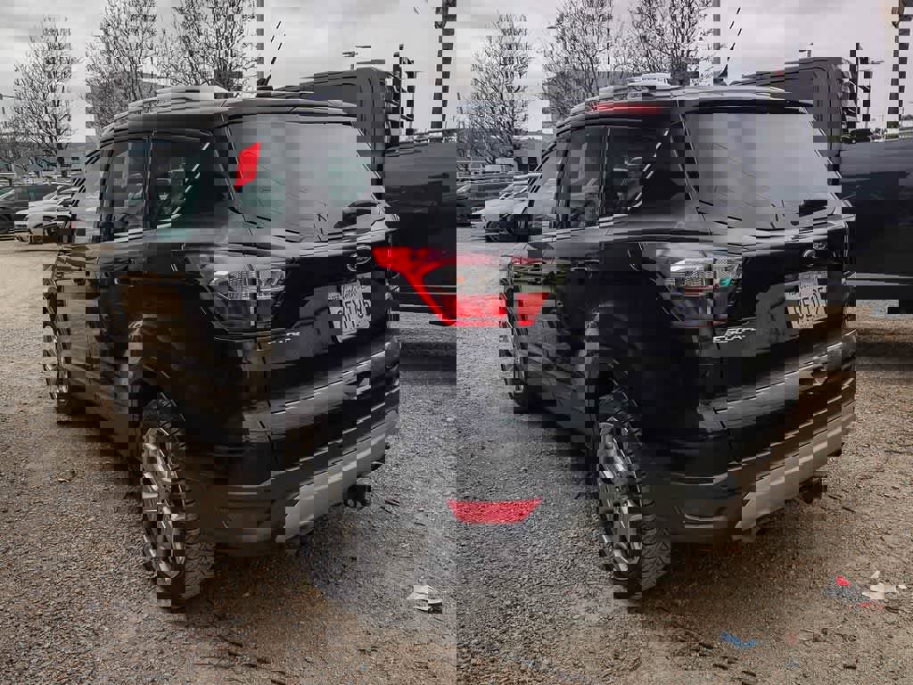 Used 2018 Ford Escape Titanium image 13