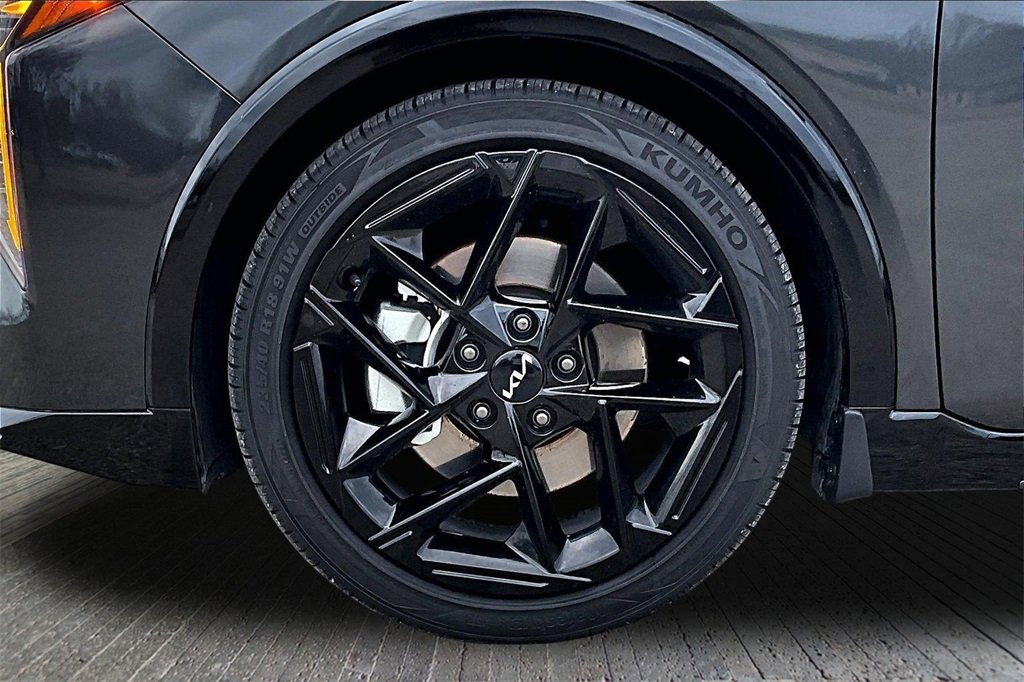 Certified 2025 Kia K4 GT-Line Turbo image 8