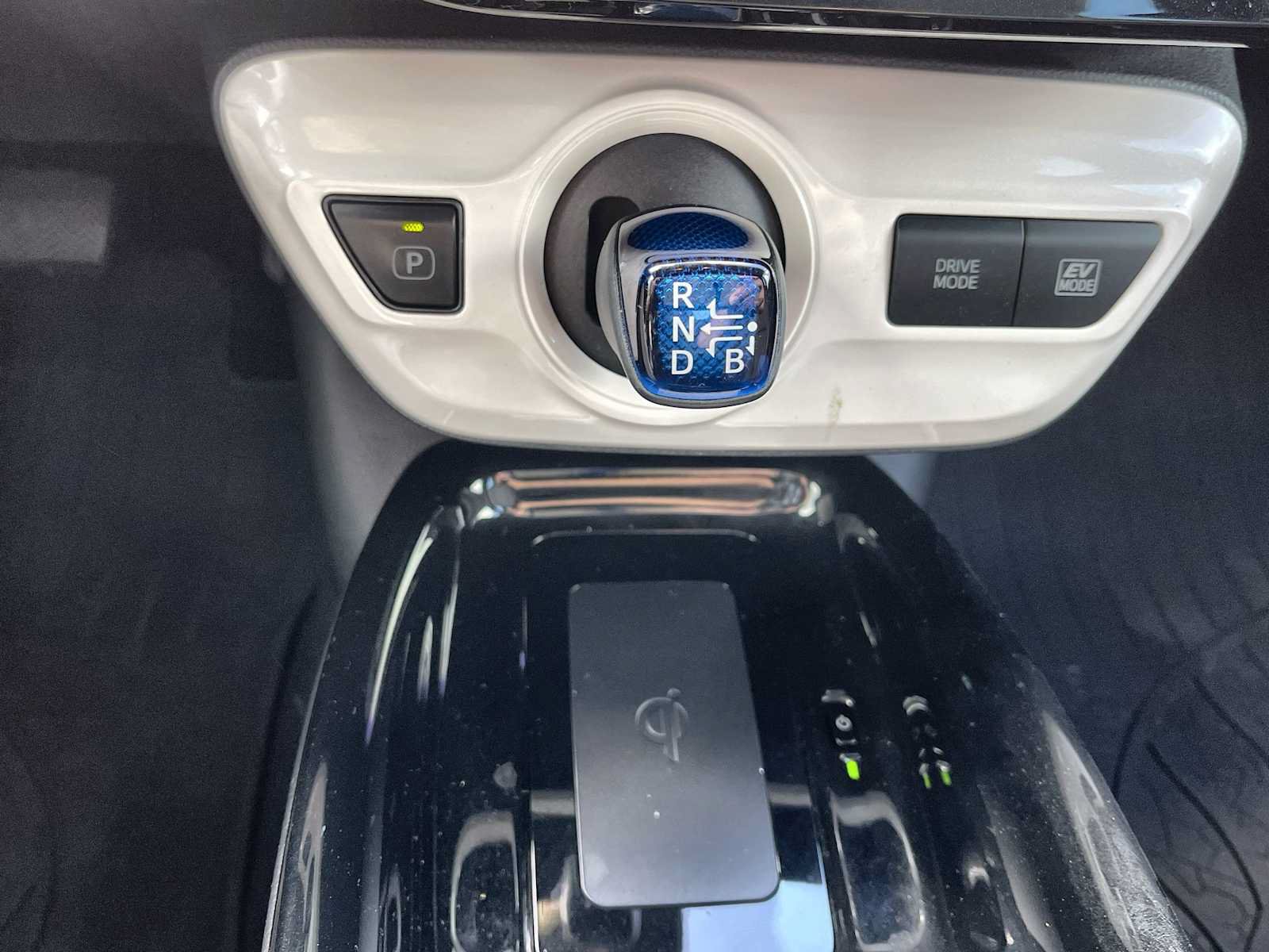 Used 2018 Toyota Prius Four FWD image 21