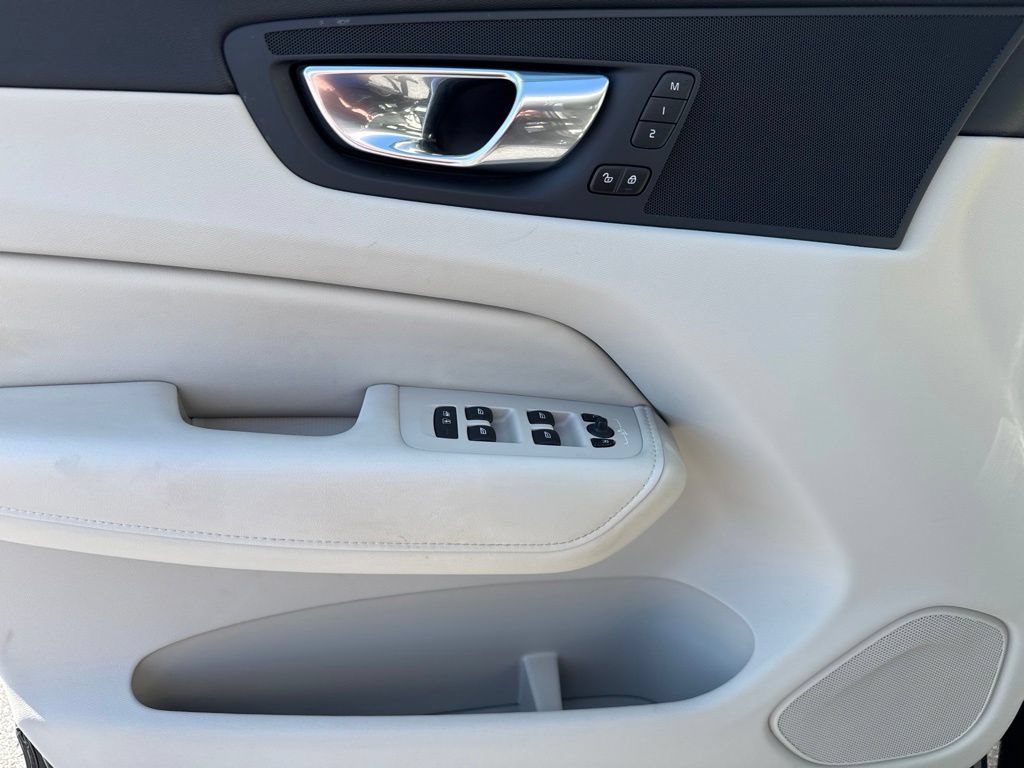 Used 2023 Volvo XC60 B5 Plus w/ Protection Package Premier FWD image 18