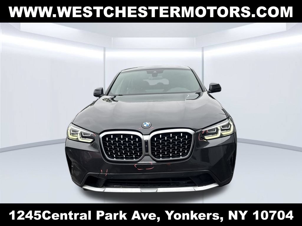 Used 2023 BMW X4 xDrive30i w/ Parking Assistance Package AWD/4WD image 2