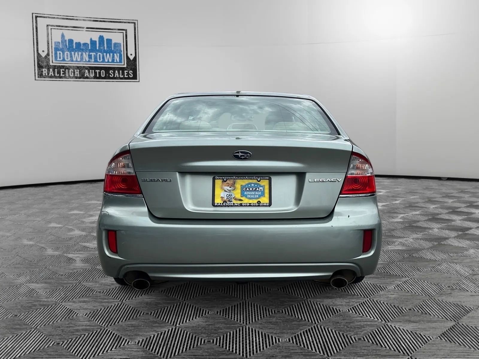 Used 2009 Subaru Legacy 2.5i Limited image 7