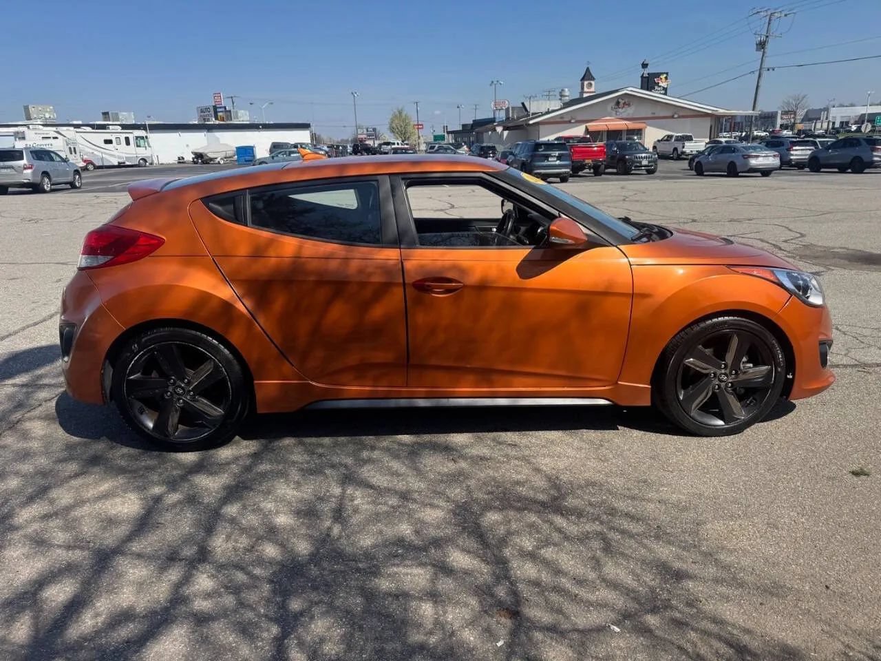 Used 2015 Hyundai Veloster Turbo FWD image 11
