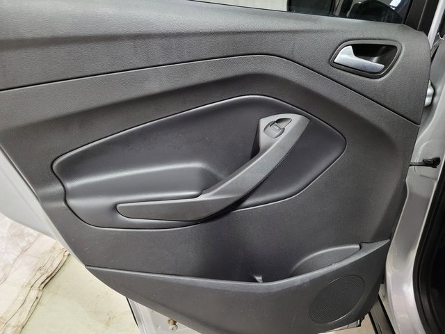 Used 2018 Ford Escape SE w/ Ford Safe & Smart Package image 43