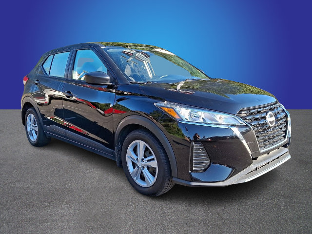 Used 2024 Nissan Kicks S FWD image 3