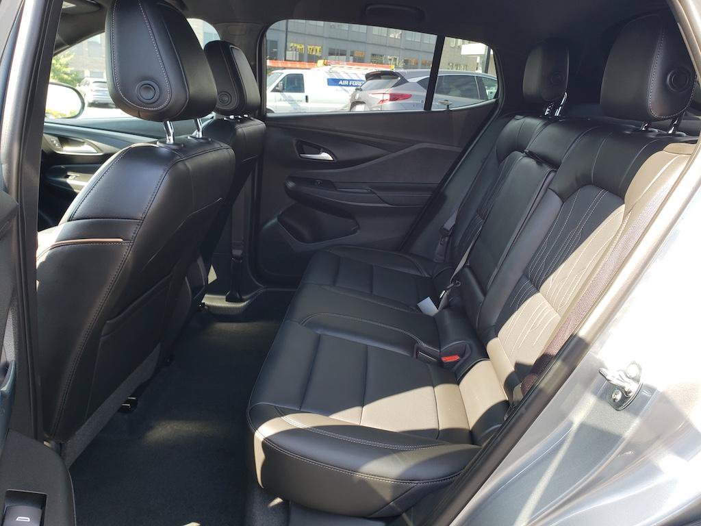 Used 2026 Buick Envista Avenir FWD image 32
