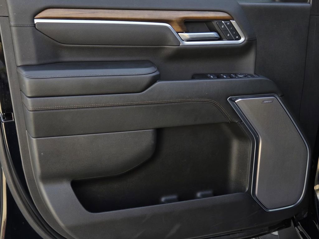 Used 2025 Chevrolet Silverado 3500 High Country w/ Technology Package image 17