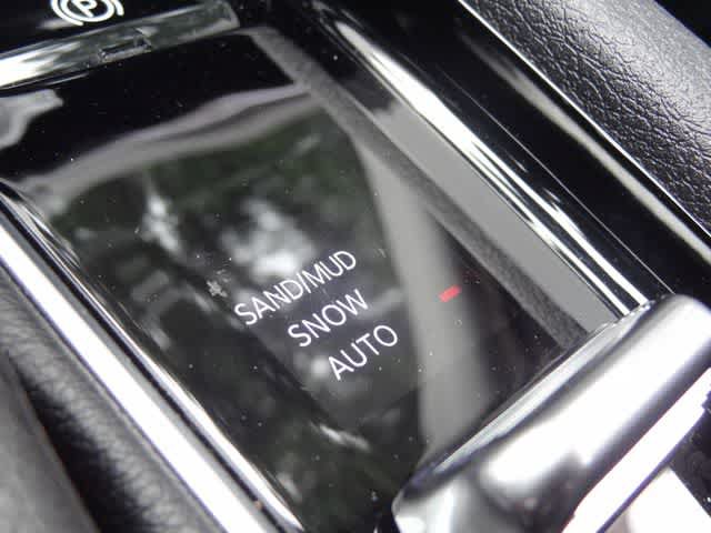 Used 2022 Jeep Compass Limited AWD/4WD image 32